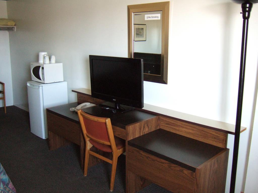 Wild Rose Inn Vegreville Экстерьер фото