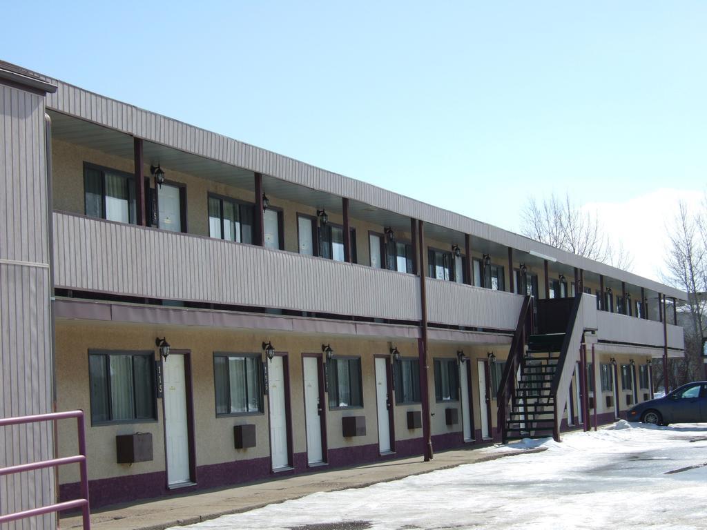 Wild Rose Inn Vegreville Экстерьер фото