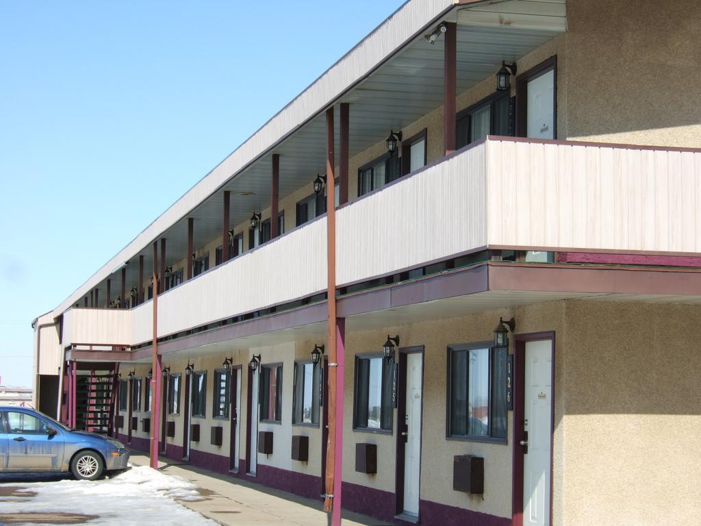 Wild Rose Inn Vegreville Экстерьер фото